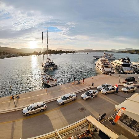 The Manessi City Boutique Hotel Poros Town Luaran gambar