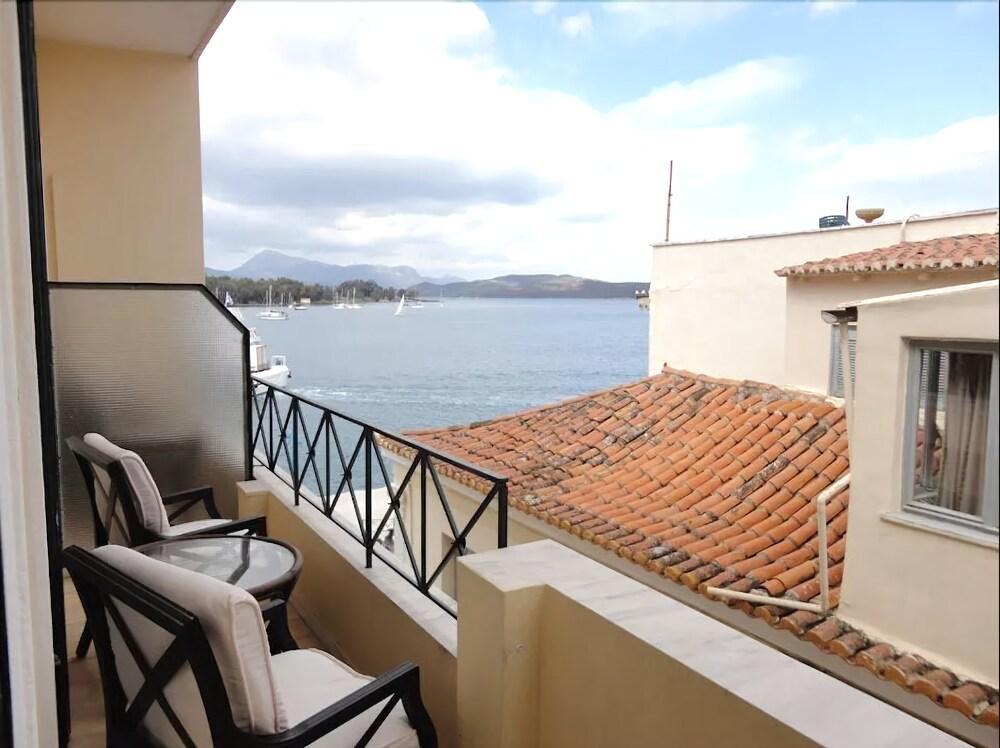The Manessi City Boutique Hotel Poros Town Luaran gambar