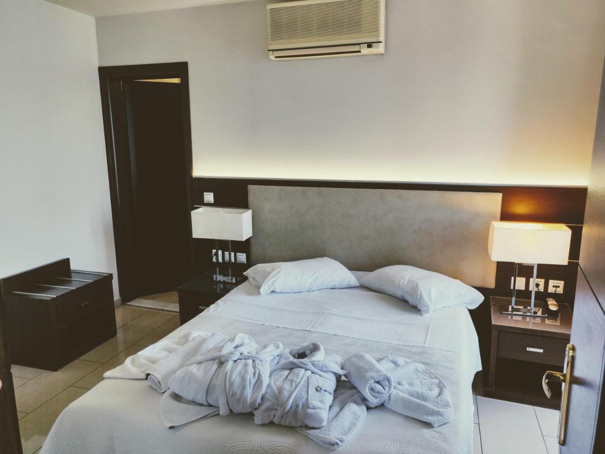 The Manessi City Boutique Hotel Poros Town Luaran gambar