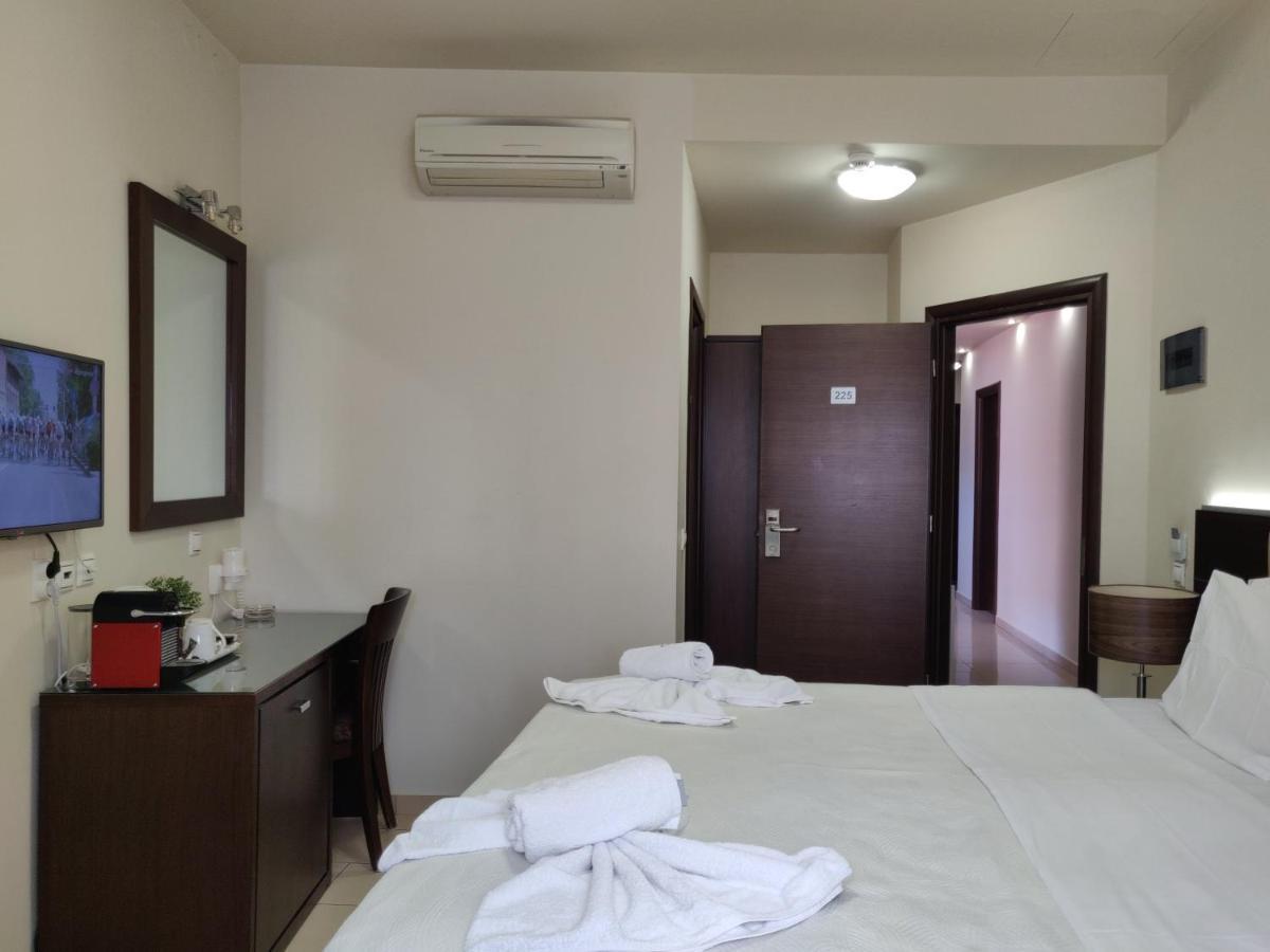 The Manessi City Boutique Hotel Poros Town Luaran gambar