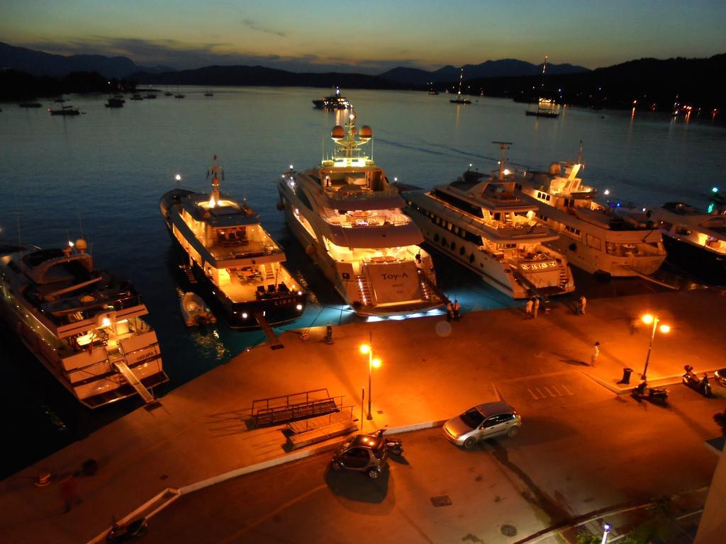 The Manessi City Boutique Hotel Poros Town Luaran gambar