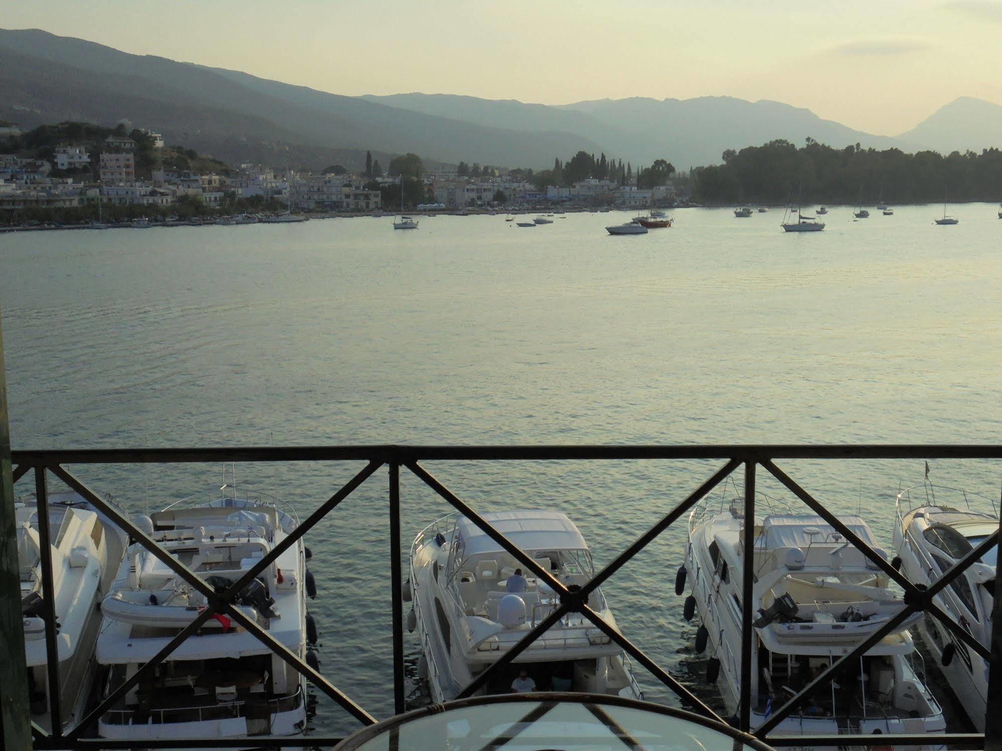 The Manessi City Boutique Hotel Poros Town Luaran gambar