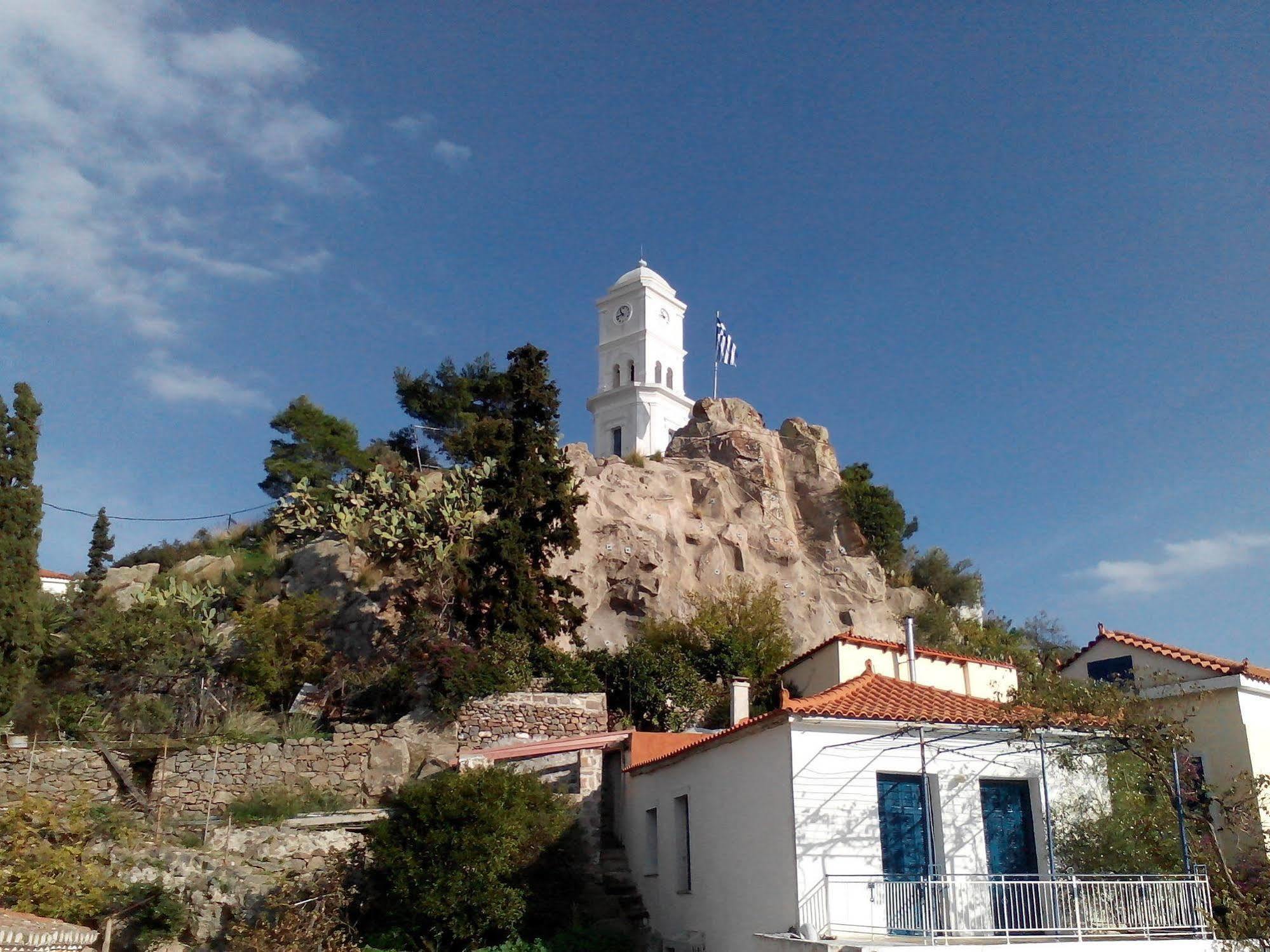 The Manessi City Boutique Hotel Poros Town Luaran gambar